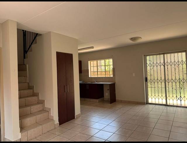 3 BEDROOM TOWNHOUSE FOR SALE IN ANNLIN